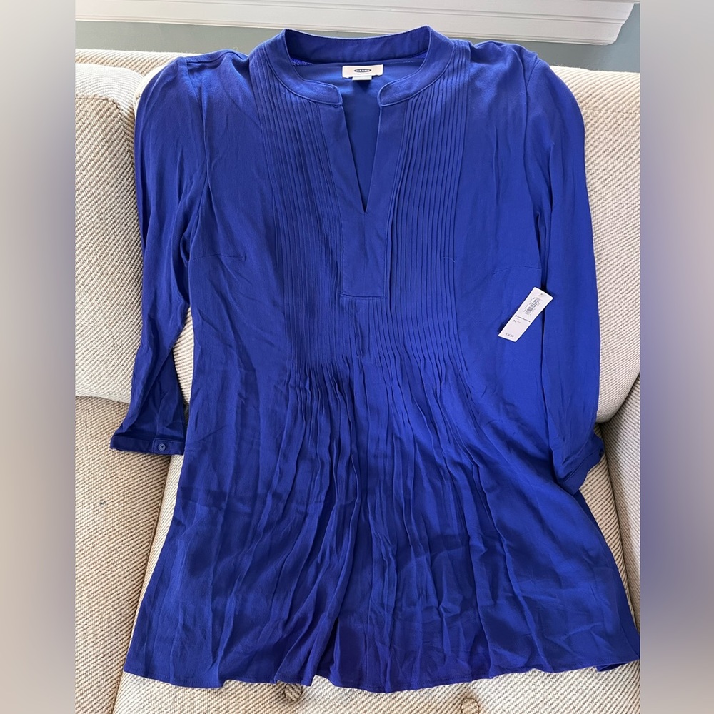 NWT - Old Navy V-Neck Women’s Blouse - Blue
